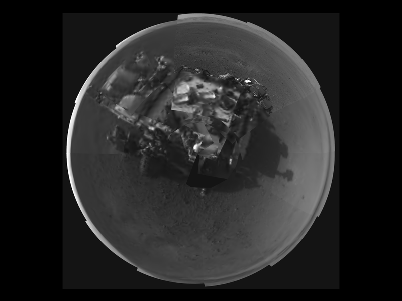 Illustration for article titled Curiosity Opens Her Eyes for the First Time (Updated With Panorama Images)
